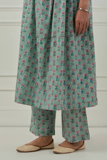 Buy_Musal_Green Cotton V-neck Floral Block Print Poppy Kurta Set 