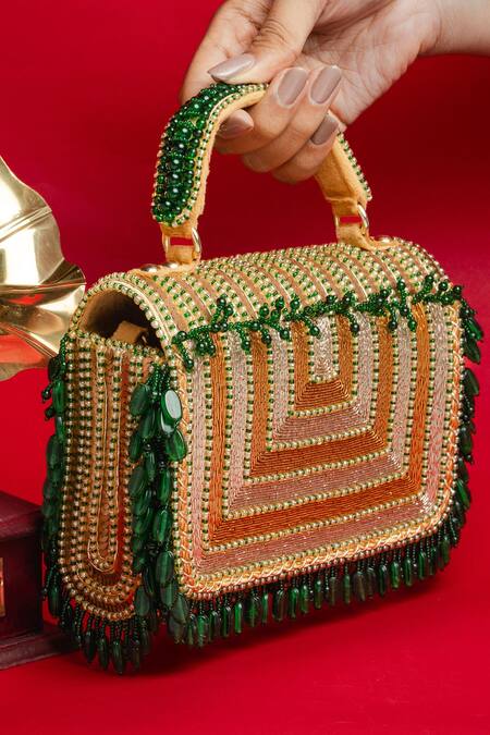 Nayaab By Sonia Gold Beads, Sequins Matto Splendour Kasse Clutch Online at Aza Fashions Nayaab By Sonia_Gold Beads, Sequins Matto Splendour Kasse Clutch _Online_at_Aza_Fashions