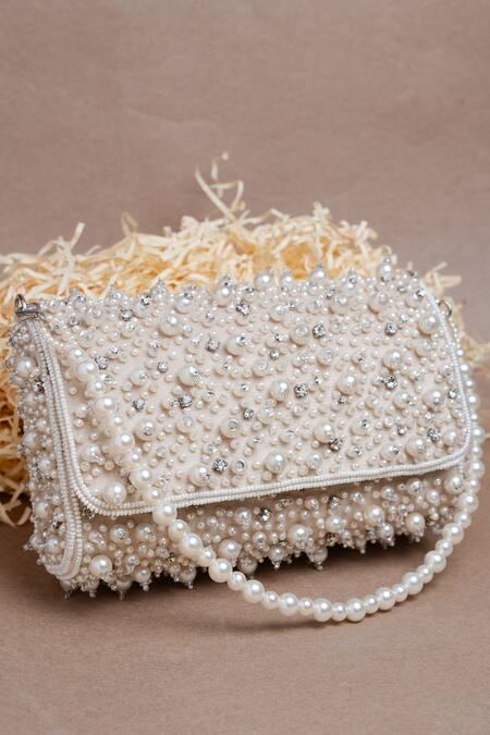 Buy Nayaab By Sonia Ivory Pearls, Diamonds Cluster Clutch Buy_Nayaab By Sonia_Ivory Pearls, Diamonds Cluster Clutch