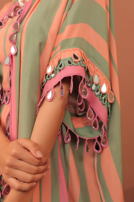 Buy_Surkh Syahi_Green Cotton, Muslin Pom-poms Square , Open Cassata Shrug Co-ord Set _Online_at_Aza_Fashions