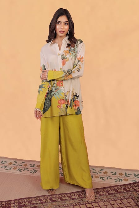Shop_Surkh Syahi_Off White Cotton, Muslin Collared Floral Print Kokum Co-ord Set _at_Aza_Fashions