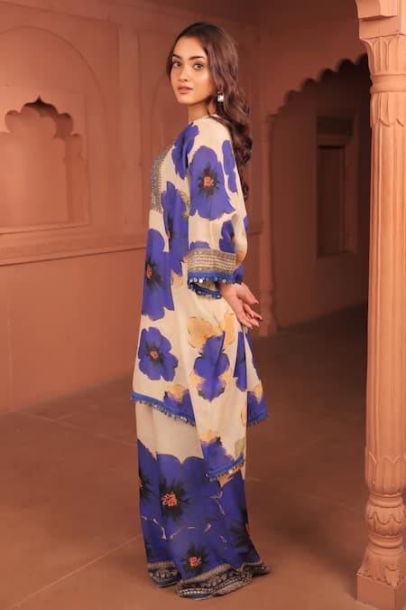 Buy_Surkh Syahi_Beige Linen Embroidery Round Neck Pankhudi Floral Kaftan Set _Online_at_Aza_Fashions