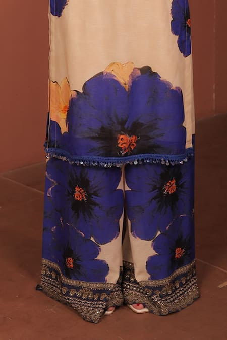 Surkh Syahi_Blue Linen Embroidery, Pom-poms Split V-neck Pankhudi Printed Kurta Set _Online_at_Aza_Fashions