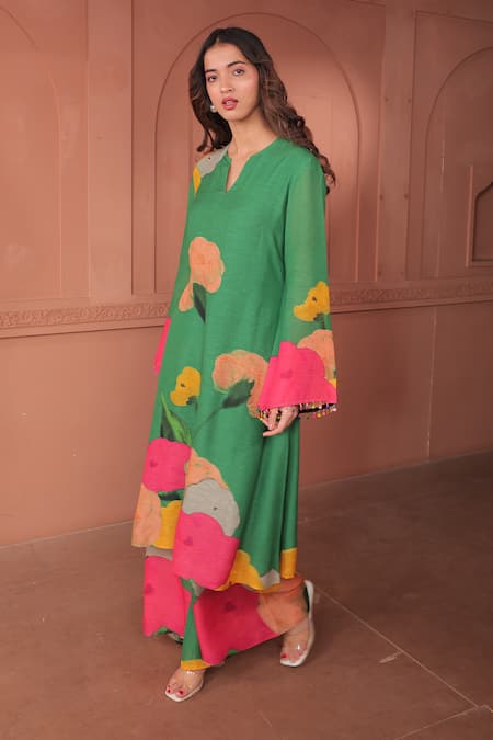 Buy_Surkh Syahi_Green Linen Round Neck Pankhudi Kurta Set _Online_at_Aza_Fashions