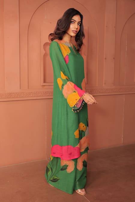 Shop_Surkh Syahi_Green Linen Split V-neck Pankhudi Floral Printed Kurta Set _Online_at_Aza_Fashions