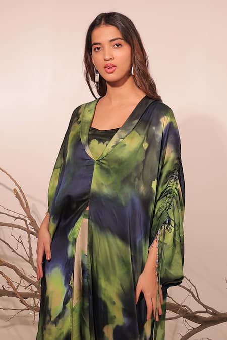 Surkh Syahi Green Cotton, Silk V-neck Jheel Long Kaftan Set Online at Aza Fashions Surkh Syahi_Green Cotton, Silk V-neck Jheel Long Kaftan Set _Online_at_Aza_Fashions