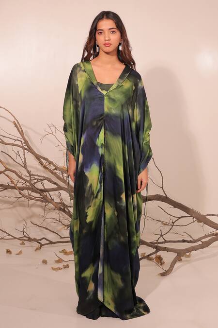 Surkh Syahi Green Cotton, Silk V-neck Jheel Long Kaftan Set at Aza Fashions Surkh Syahi_Green Cotton, Silk V-neck Jheel Long Kaftan Set _at_Aza_Fashions