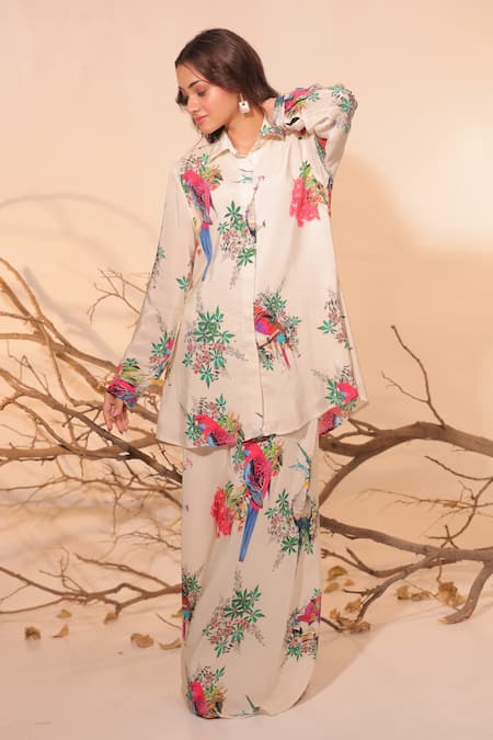 Buy_Surkh Syahi_Off White Crepe Embroidery Collared Floral Printed Parinda Co-ord Set _Online_at_Aza_Fashions