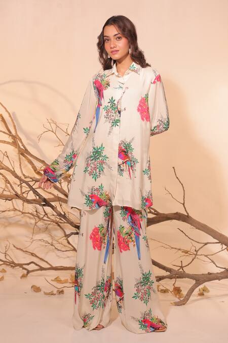 Shop_Surkh Syahi_Off White Crepe Embroidery Collared Floral Printed Parinda Co-ord Set _Online_at_Aza_Fashions
