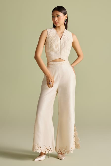 Chandrima Ivory Chanderi V-neck Pleated Crop Top Online at Aza Fashions Chandrima_Ivory Chanderi V-neck Pleated Crop Top _Online_at_Aza_Fashions