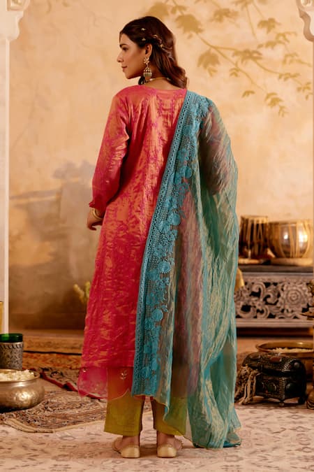 Shop_Naaz By Noor_Pink Chanderi, Tissue Embroidery V-neck Hot Kurta Set With Dupatta _at_Aza_Fashions