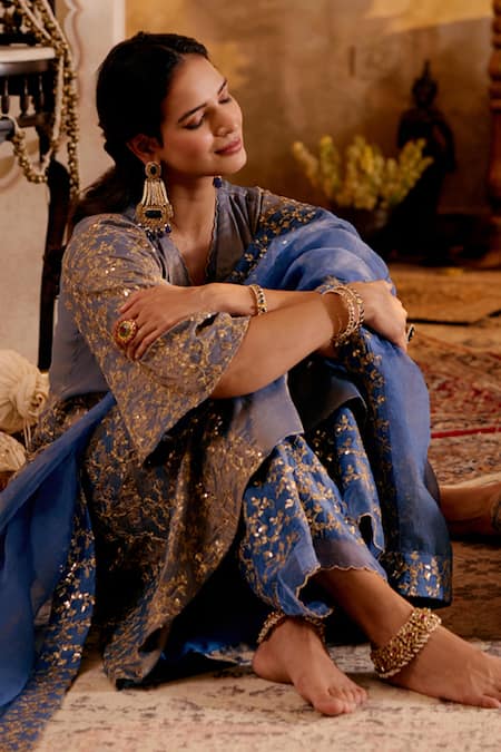 Buy_Naaz By Noor_Blue Chanderi, Organza Zari V-neck Embroidered Kurta Set _Online_at_Aza_Fashions