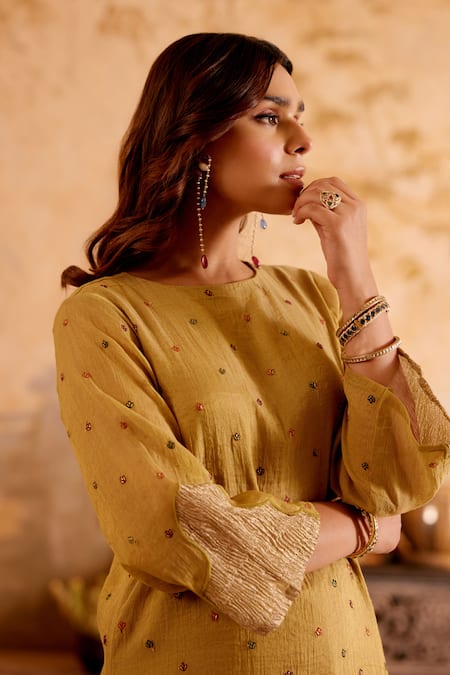 Naaz By Noor Gold Chanderi Embroidery Round Neck Tissue Kurta And Pant Set Online at Aza Fashions Naaz By Noor_Gold Chanderi Embroidery Round Neck Tissue Kurta And Pant Set _Online_at_Aza_Fashions