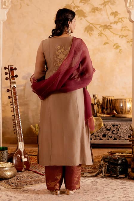 Naaz By Noor Chanderi Grey Kurta Set With Pants 