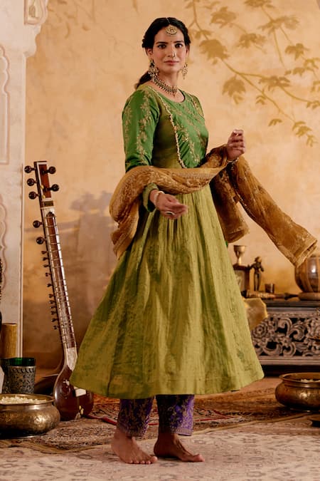 Shop Naaz By Noor Green Chanderi, Organza Embroidery Round Neck Kalidar Kurta Set With Dupatta Online at Aza Fashions Shop_Naaz By Noor_Green Chanderi, Organza Embroidery Round Neck Kalidar Kurta Set With Dupatta _Online_at_Aza_Fashions