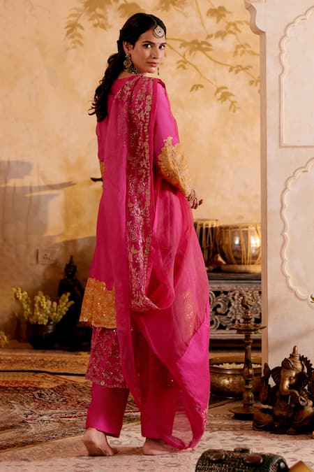 Shop Naaz By Noor Pink Chanderi, Organza Zari Round Neck Hot Embroidered Kurta Set at Aza Fashions Shop_Naaz By Noor_Pink Chanderi, Organza Zari Round Neck Hot Embroidered Kurta Set _at_Aza_Fashions