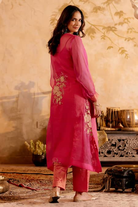 Shop Naaz By Noor Pink Chanderi, Organza Embroidery, Zari Round Tissue Kurta Set With Overlay at Aza Fashions Shop_Naaz By Noor_Pink Chanderi, Organza Embroidery, Zari Round Tissue Kurta Set With Overlay _at_Aza_Fashions