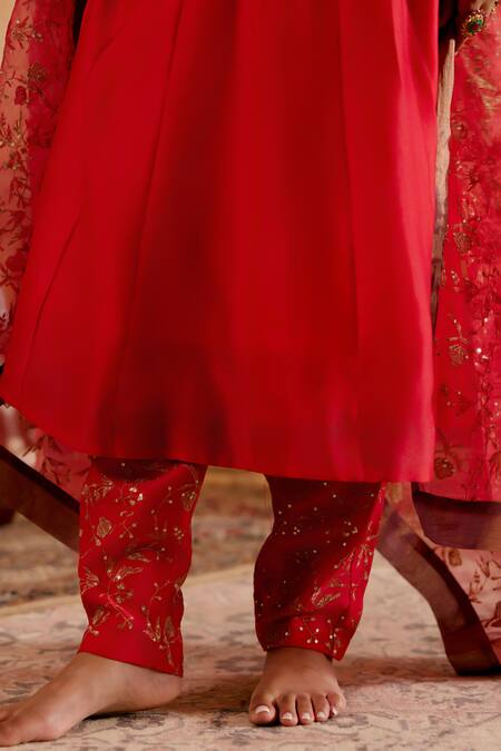 Naaz By Noor_Red Chanderi, Organza Metallic Thread, Embroidery Split V-neck Kalidar Kurta Set _Online_at_Aza_Fashions