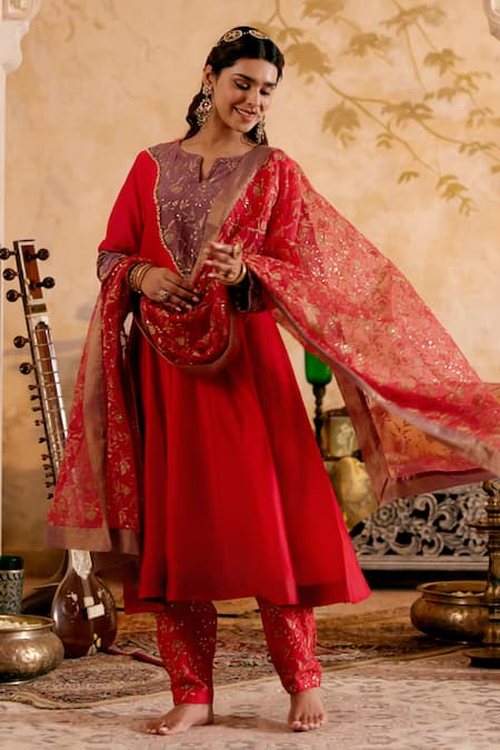 Shop_Naaz By Noor_Red Chanderi, Organza Metallic Thread, Embroidery Split V-neck Kalidar Kurta Set _at_Aza_Fashions