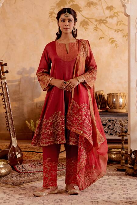 Buy Naaz By Noor Red Chanderi, Organza, Tissue Embroidery Round Neck Kalidar Kurta Set Online at Aza Fashions Buy_Naaz By Noor_Red Chanderi, Organza, Tissue Embroidery Round Neck Kalidar Kurta Set _Online_at_Aza_Fashions