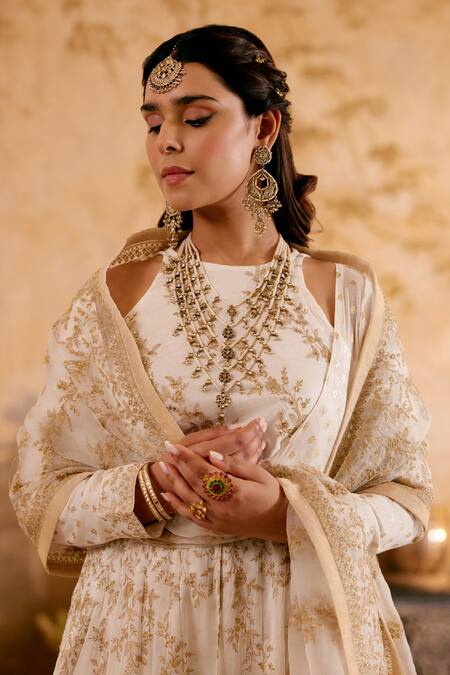 Buy Naaz By Noor White Chanderi, Organza Embroidery Round Neck Kurta Set With Dupatta Online at Aza Fashions Buy_Naaz By Noor_White Chanderi, Organza Embroidery Round Neck Kurta Set With Dupatta _Online_at_Aza_Fashions