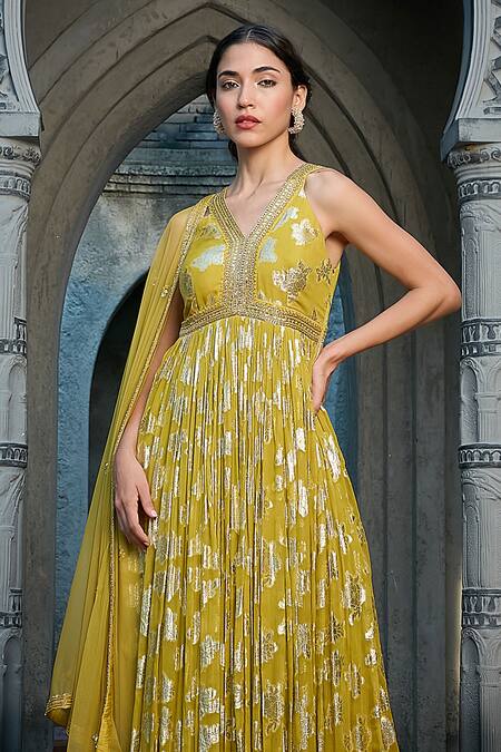 Priyanka Jain_Green Georgette, Net Pearls, Sequins, Embroidery Lurex Anarkali Set With Dupatta _Online_at_Aza_Fashions