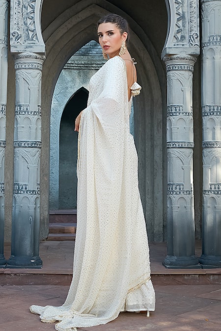 Priyanka Jain_Ivory Georgette Embroidery, Gota Patti V-neck Mukaish Work Saree Set _Online_at_Aza_Fashions