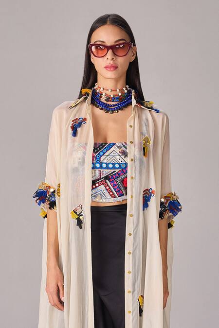 Saaksha & Kinni Ivory Chiffon Shirt Cape Online at Aza Fashions Saaksha & Kinni_Ivory Chiffon Shirt Cape_Online_at_Aza_Fashions