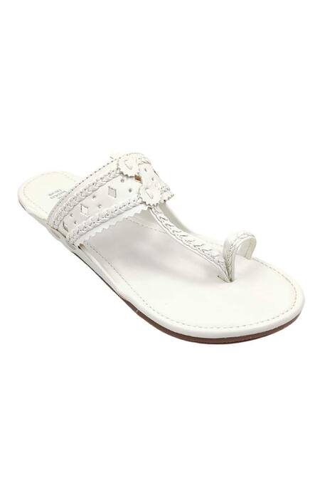 Shop_The Madras Trunk_White Haiku Rang Kolhapuri Flats _Online_at_Aza_Fashions