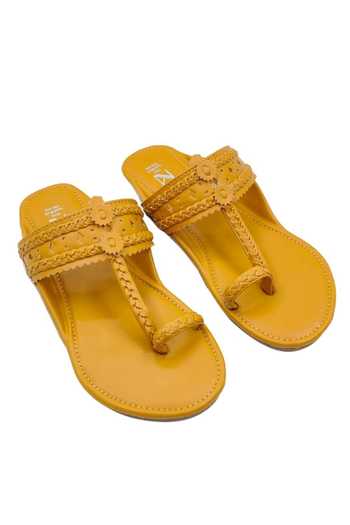 Buy_The Madras Trunk_Yellow Kolhapuri Flat Sandals 