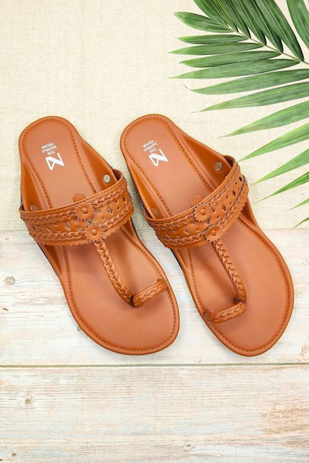 The Madras Trunk Kolhapuri Flat Sandals 