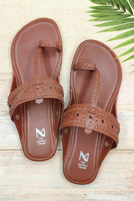 The Madras Trunk Handcrafted Kolhapuri Flats 