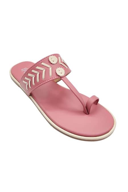 Buy_The Madras Trunk_Pink Haiku Meera Kolhapuri Flats _Online_at_Aza_Fashions