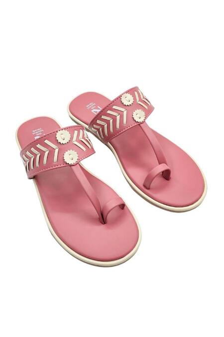 The Madras Trunk_Pink Haiku Meera Kolhapuri Flats _at_Aza_Fashions