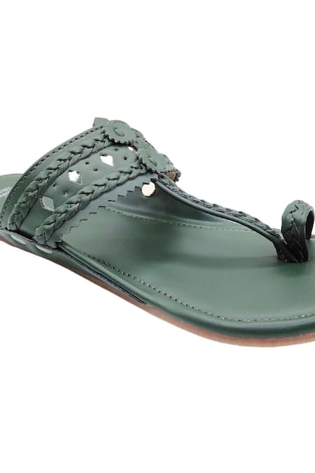 The Madras Trunk_Green Haiku Kolhapuri Flats _at_Aza_Fashions