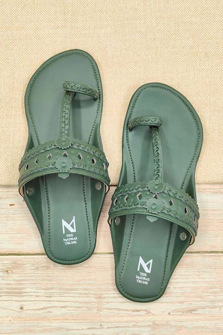The Madras Trunk Haiku Darkgreen Kolhapuri Flats 
