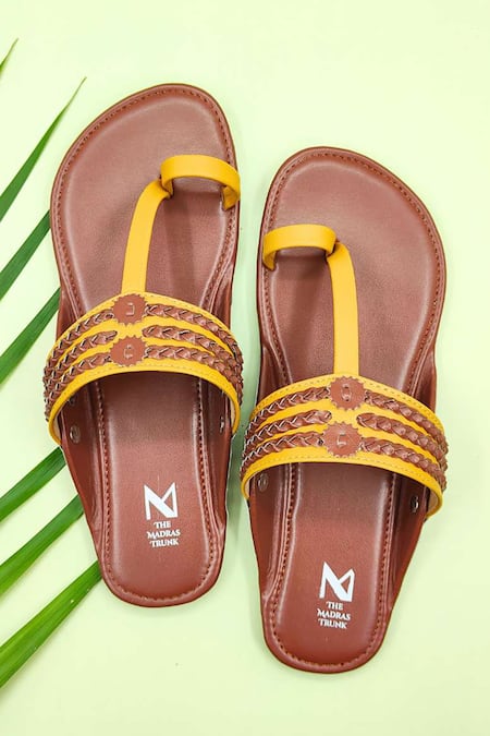 The Madras Trunk Kolhapuri Flat Sandals 