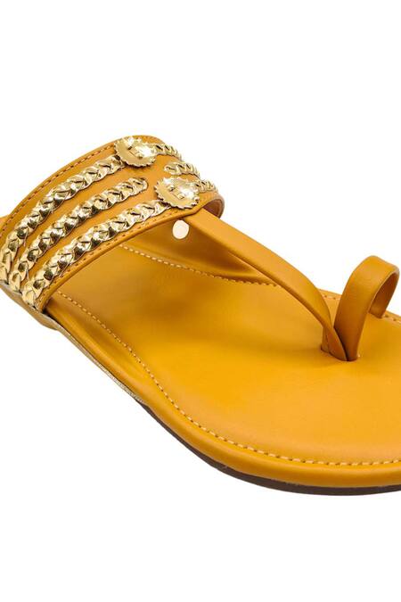 Buy_The Madras Trunk_Yellow Embellished Kolhapuri Flats 
