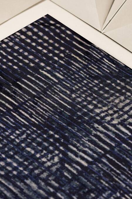 Unallume By Nisha_Navy Nova Silk Pocket Square _Online_at_Aza_Fashions