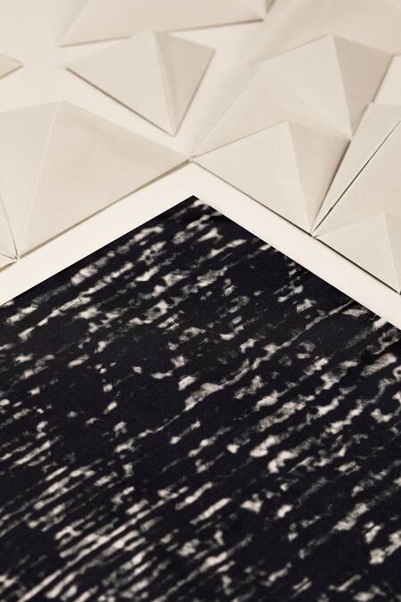 Unallume By Nisha_Black Shadow Grid Silk Pocket Square _Online_at_Aza_Fashions