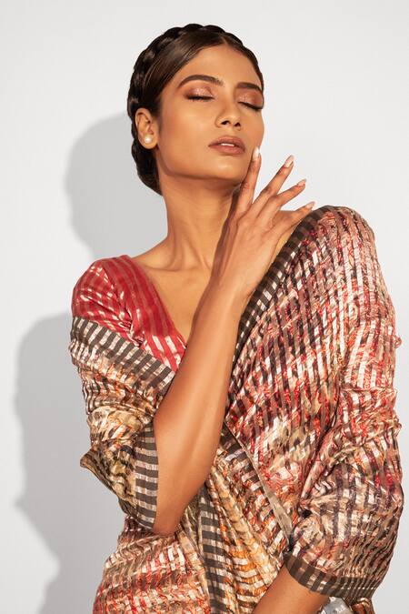 Unallume By Nisha_Multi Color Silk Embroidery Round Neck Blossom Mirage Floral Saree _Online_at_Aza_Fashions