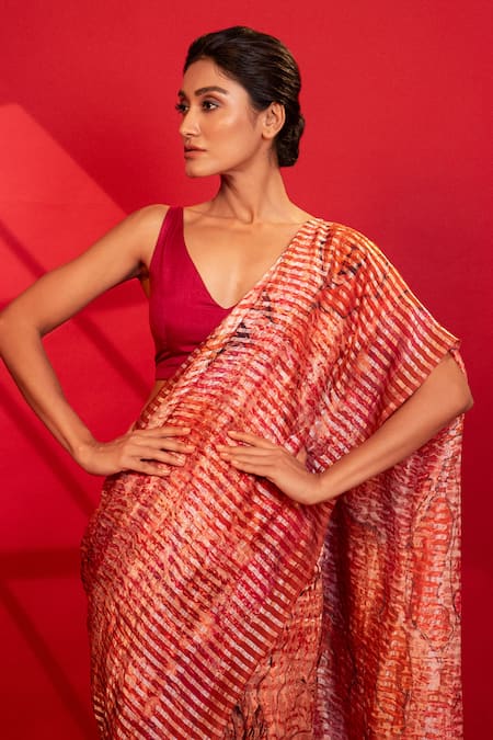 Buy Unallume By Nisha Red Silk, Cotton Embroidery Round Neck Scarlet Bloom Saree Online at Aza Fashions Buy_Unallume By Nisha_Red Silk, Cotton Embroidery Round Neck Scarlet Bloom Saree _Online_at_Aza_Fashions