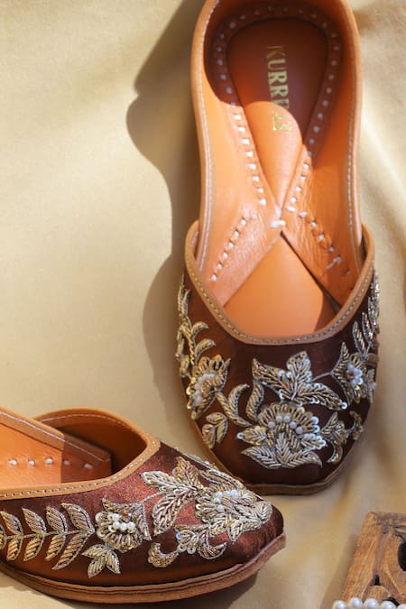Shop_Kurrbat_Brown Umber Designer Juttis _Online_at_Aza_Fashions