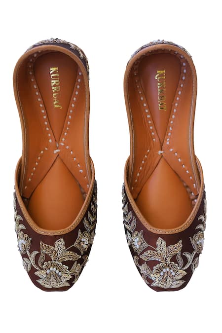 Shop_Kurrbat_Brown Umber Designer Juttis _at_Aza_Fashions