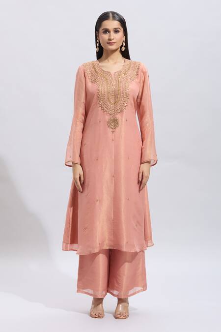 Samyukta Singhania_Peach Silk Embroidery Round Neck Kurta Set With Palazzo _Online_at_Aza_Fashions