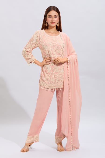 Samyukta Singhania Peach Hand Embroidered Kurta Set 