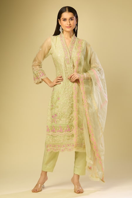 Buy_Samyukta Singhania_Green Organza Embroidery V-neck Pista Kurta Set_Online_at_Aza_Fashions