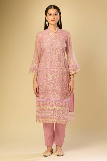 Samyukta Singhania_Pink Organza Embroidery V-neck Kurta Set_at_Aza_Fashions