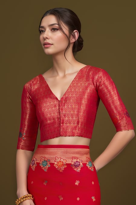 Naintara Bajaj_Pink Brocade, Satin Zari V-neck Woven Banarasi Silk Saree _at_Aza_Fashions