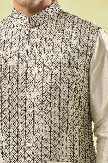 Buy_Rng Safawala_Beige Silk Embroidery Kurta-bundi Set 